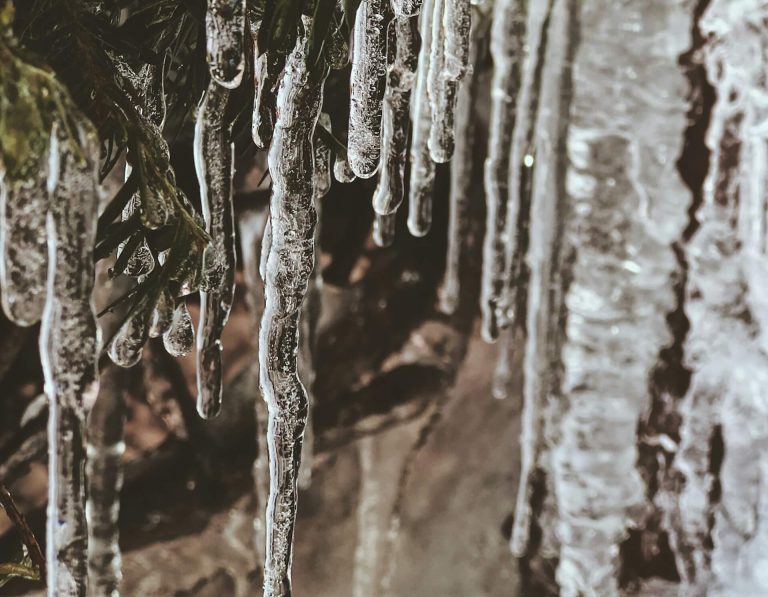 winter gutters freezing in commercial and industrial premises